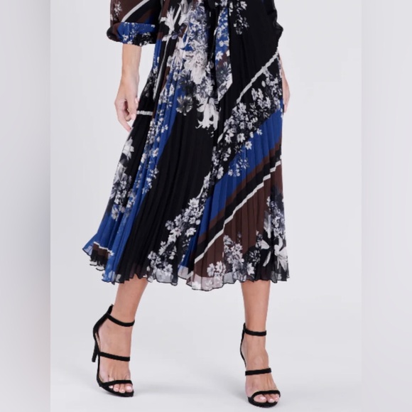 PAPER PARACHUTE Printed Pleated Dress Wm’s - Black Blue/Brown - Sz: XS - 331924. - Picture 2 of 2